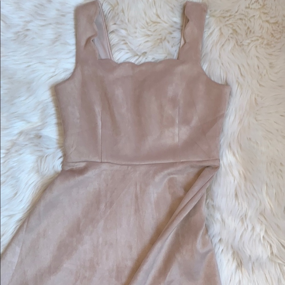 Beautiful cream blush boutique dress